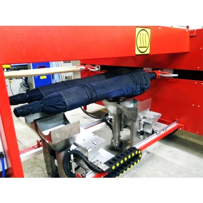 Machine de froissage avec traineau
